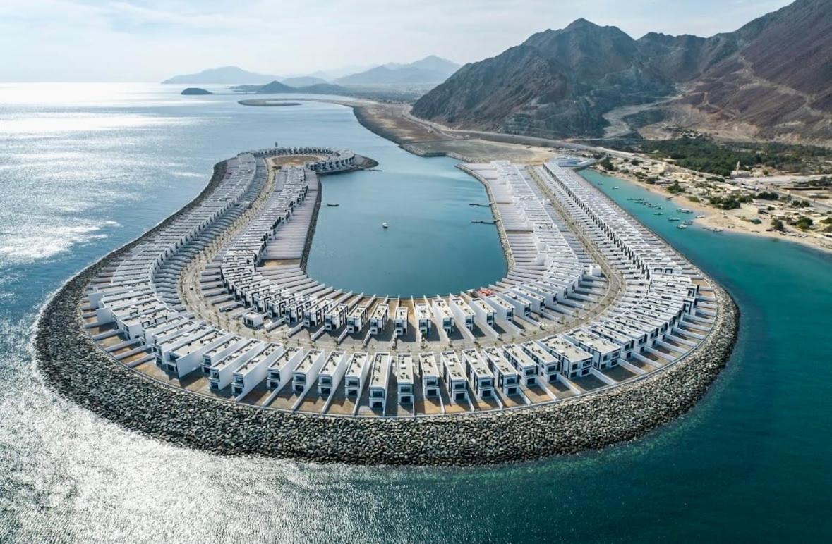 Al Dana Sea View Villa Fujairah Buitenkant foto